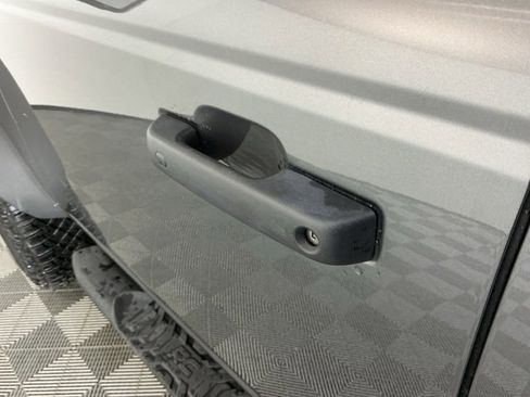 Used 2022 Ford Bronco Wildtrak image 13