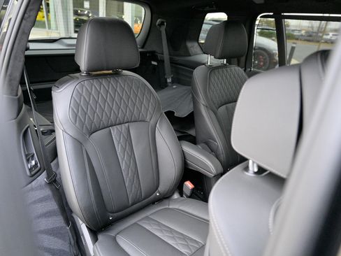 Used 2025 BMW ALPINA XB7 ALPINA XB7 image 53