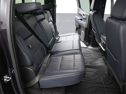 Used 2022 Chevrolet Silverado 1500 High Country w/ High Country Premium Package image 21