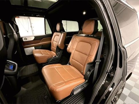 Used 2023 Lincoln Navigator Reserve image 21