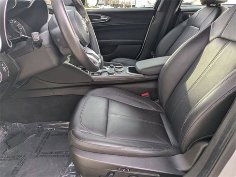 Certified 2022 Alfa Romeo Giulia Ti image 21