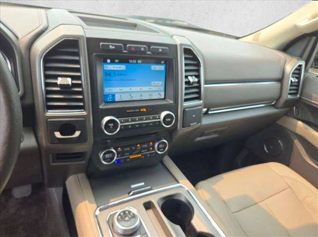 Used 2018 Ford Expedition XLT w/ Equipment Group 202A RWD image 18