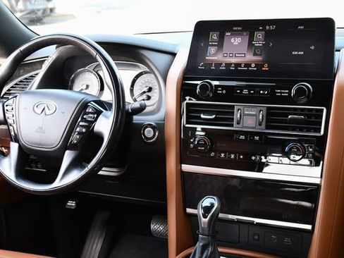 Used 2024 INFINITI QX80 Sensory AWD/4WD image 2