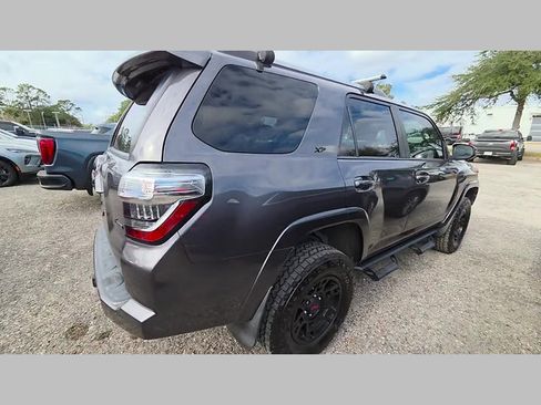 Used 2021 Toyota 4Runner SR5 image 27