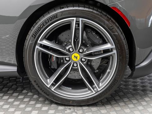 Certified 2025 Ferrari Roma Spider RWD image 48
