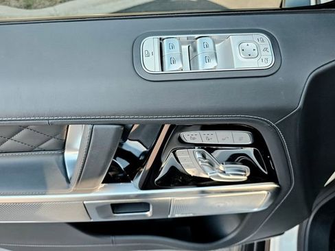 Used 2025 Mercedes-Benz G 63 AMG 4MATIC image 25