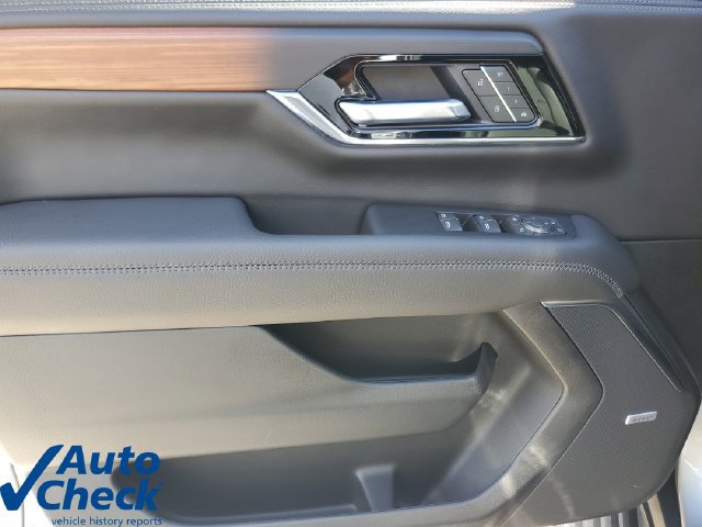 Used 2025 GMC Yukon XL Denali w/ Sun & Power Step Package RWD image 20