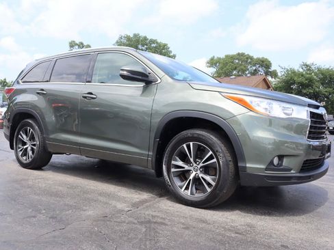 Used 2016 Toyota Highlander XLE AWD/4WD image 7