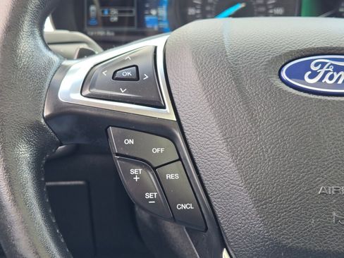 Used 2018 Ford Edge Titanium w/ Equipment Group 301A AWD/4WD image 41