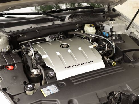 Used 2007 Cadillac DTS Luxury II image 36