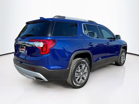 Used 2023 GMC Acadia SLT w/ Technology Package image 7