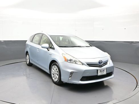 Used 2012 Toyota Prius V Three FWD image 3