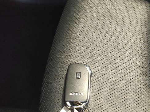 Used 2024 Kia Forte GT-Line w/ GT-Line Premium Package image 32