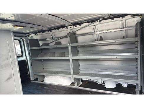 Used 2014 GMC Savana 1500 AWD image 27