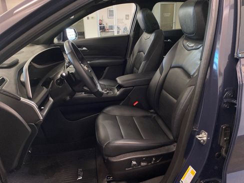 Used 2025 Cadillac XT4 Sport image 16
