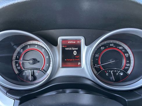 Used 2014 Dodge Journey SXT w/ Flexible Seating Group image 12