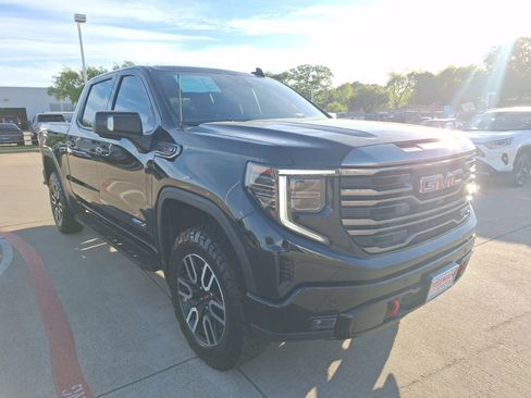 Used 2023 GMC Sierra 1500 AT4 w/ Technology Package image 8