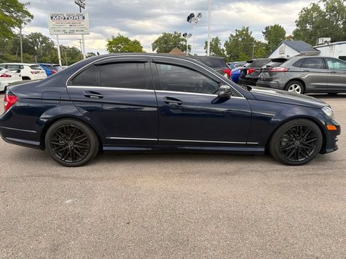 Used 2012 Mercedes-Benz C 300 4MATIC Sedan image 4