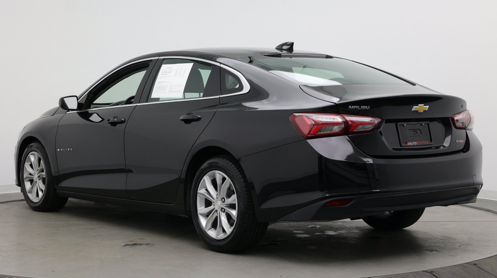 Used 2021 Chevrolet Malibu LT FWD image 4