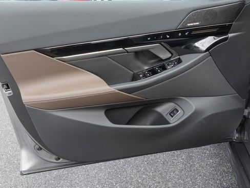 New 2026 BMW 530i xDrive w/ Premium Package image 14