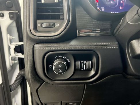 Used 2024 RAM 3500 Limited AWD/4WD image 14