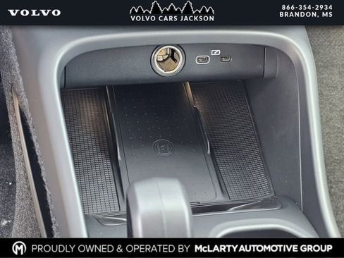 New 2026 Volvo XC40 B5 Core w/ Protection Package Premier AWD/4WD image 18