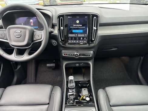 New 2026 Volvo XC40 B5 Plus w/ Protection Package Premier image 29