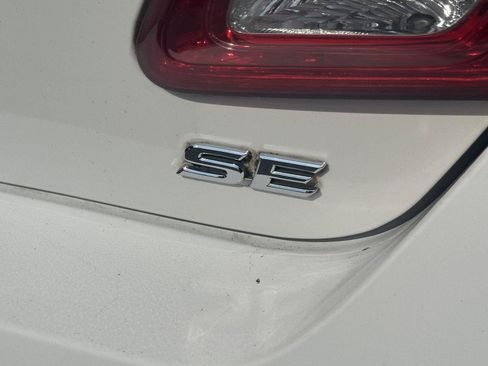 Used 2011 Toyota Camry SE FWD image 10