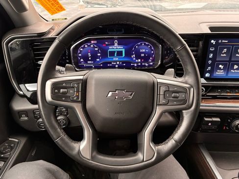 Used 2024 Chevrolet Silverado 1500 LT Trail Boss w/ LT Trail Boss Premium Package image 12