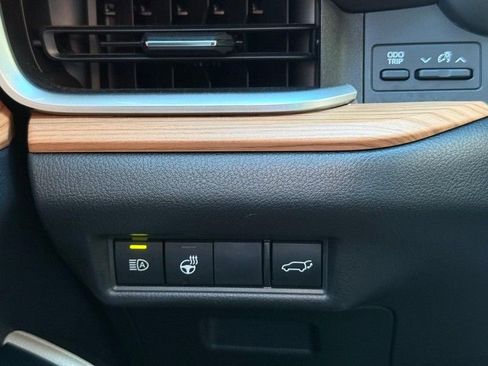 Used 2024 Toyota Grand Highlander AWD image 30