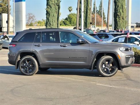 New 2026 Jeep Grand Cherokee Limited image 3