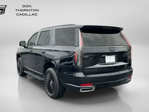 Used 2023 Cadillac Escalade Premium Luxury AWD/4WD image 3
