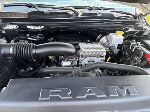 Used 2024 RAM 1500 Laramie AWD/4WD image 26