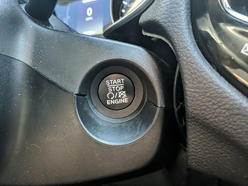 Used 2020 Jeep Compass Latitude image 22