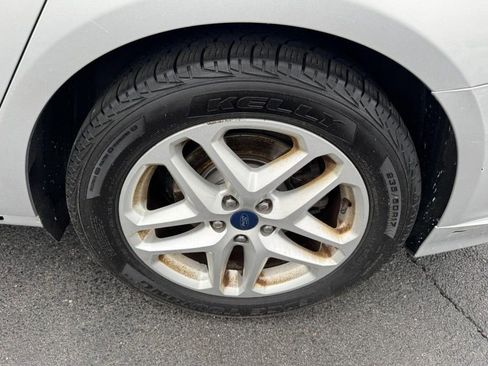 Used 2014 Ford Fusion SE FWD image 7