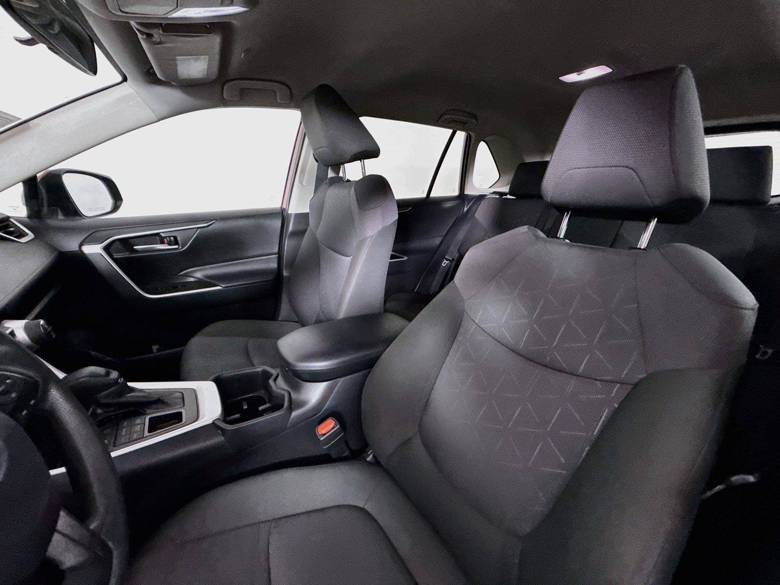 Certified 2025 Toyota RAV4 XLE AWD/4WD image 3