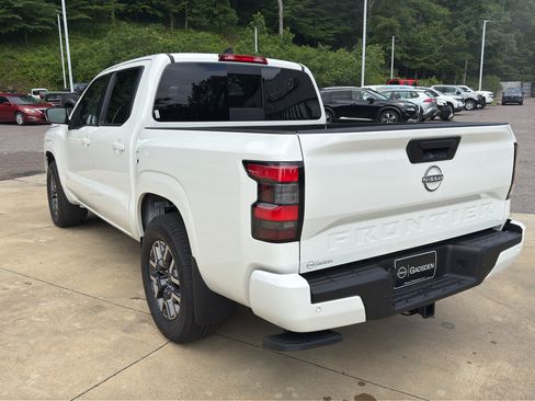 New 2026 Nissan Frontier SV RWD image 6