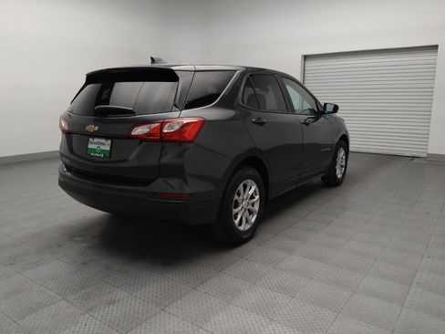 Used 2021 Chevrolet Equinox LS w/ LS Convenience Package image 9
