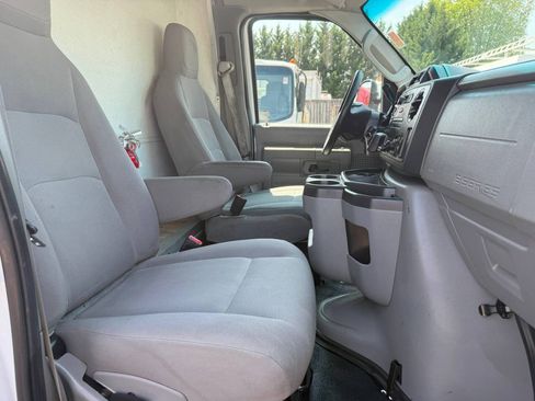 Used 2015 Ford E-350 and Econoline 350 Super Duty w/ Power Windows & Locks Group RWD image 18