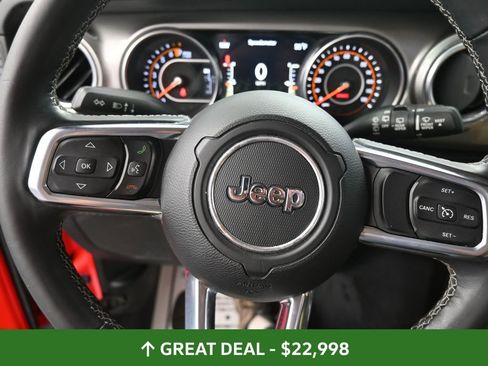 Used 2018 Jeep Wrangler Unlimited Sahara w/ Dual Top Group image 39