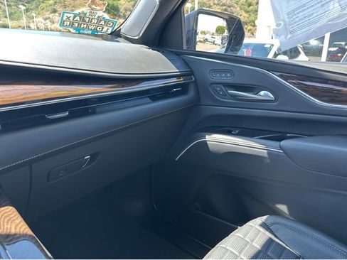 Certified 2024 Cadillac Escalade Sport Platinum w/ LPO, ONYX Package AWD/4WD image 6