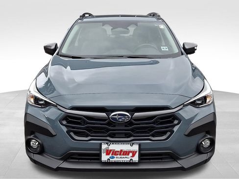 Used 2025 Subaru Crosstrek 2.5i Premium AWD/4WD image 2