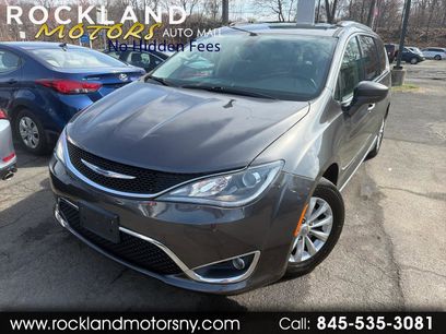 Used 2019 Chrysler Pacifica Touring-L