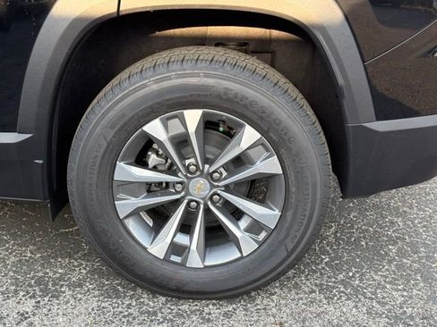 New 2026 Chevrolet Equinox LT w/ Convenience Package II image 3