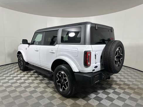 Used 2023 Ford Bronco Outer Banks image 5