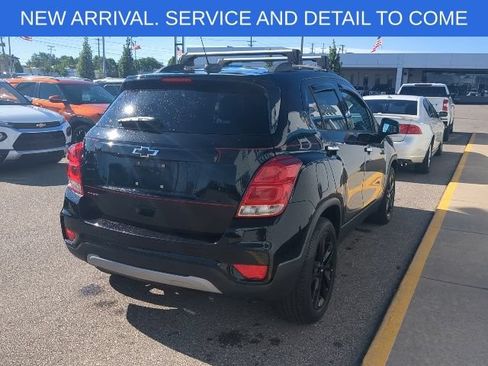 Used 2018 Chevrolet Trax LT w/ Sun & Sound Package FWD image 7