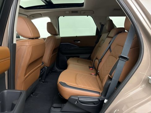 Certified 2024 Nissan Pathfinder Platinum w/ Cargo Package FWD image 16