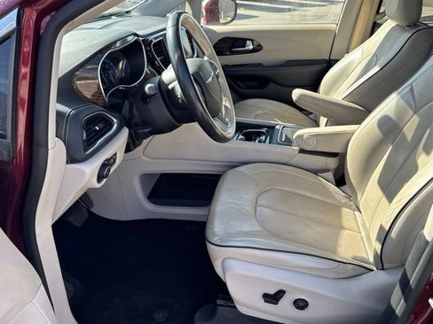 Used 2021 Chrysler Pacifica Limited w/ Premium & Safety Sphere Group AWD/4WD image 11