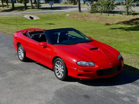 Used 2000 Chevrolet Camaro Z28 w/ SS Performance/Appearance Pkg image 30