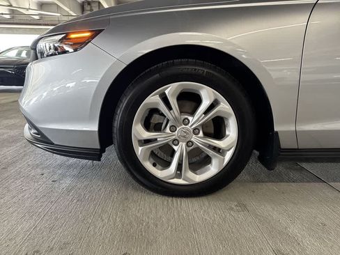 Used 2025 Honda Accord LX image 10